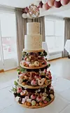 Bakeinfluensar Anniken Bævre finn mykje inspirasjon til kakene sine på sosiale medium.
