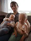 Olav Østebø Olsen. God farsdag til den gode, gøyale pappaen vår! Stor klem frå Sonja Dagny og Fartein – og Blanseflor.