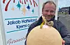 For Birger Bjelland har fyrverkeri og store smell vært en hobby i mange år. Nå inviterer han sveibuen til å ta del i moroa. Foto: privat