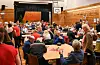 Det var tett med besøkande på Einstadbøvoll helselag si julemesse. Foto: Sigrund Breistig