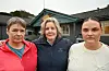 Allereie i 2016 vart Sveio barnehage omtalt som eit gamalt og lite eigna bygg, der ny barnehage vart peikt på som den beste løysinga, skriv (f.v.) Hilde Lønning, Aud Nilsen og Emilie Tjoflot. Foto: Morten Vågset Møller